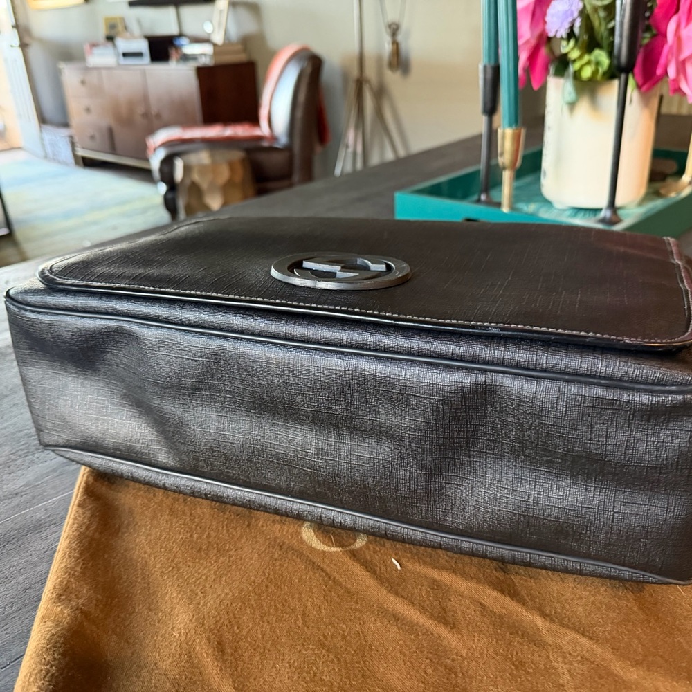 Gucci Black Messenger Bag - Picture 4 of 9